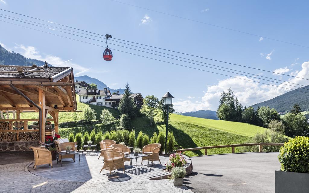 Hotel Rainell Dolomites Retreat à Ortisei Extérieur photo