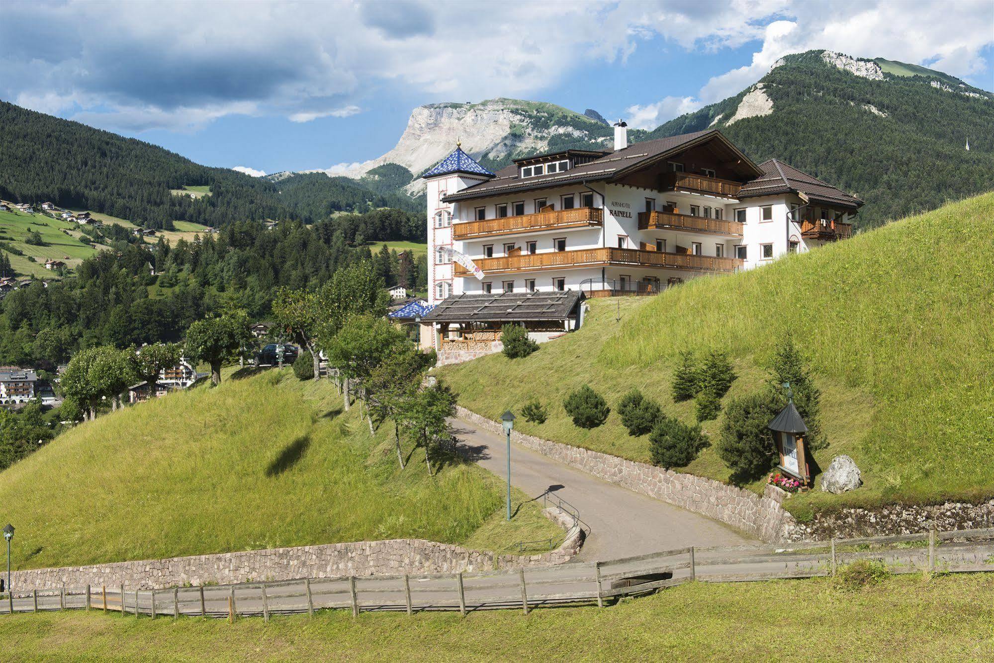 Hotel Rainell Dolomites Retreat à Ortisei Extérieur photo