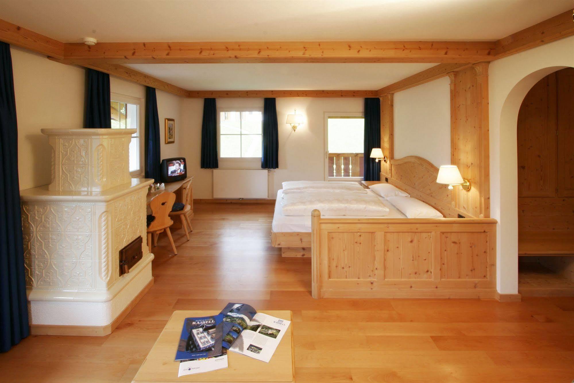 Hotel Rainell Dolomites Retreat à Ortisei Extérieur photo